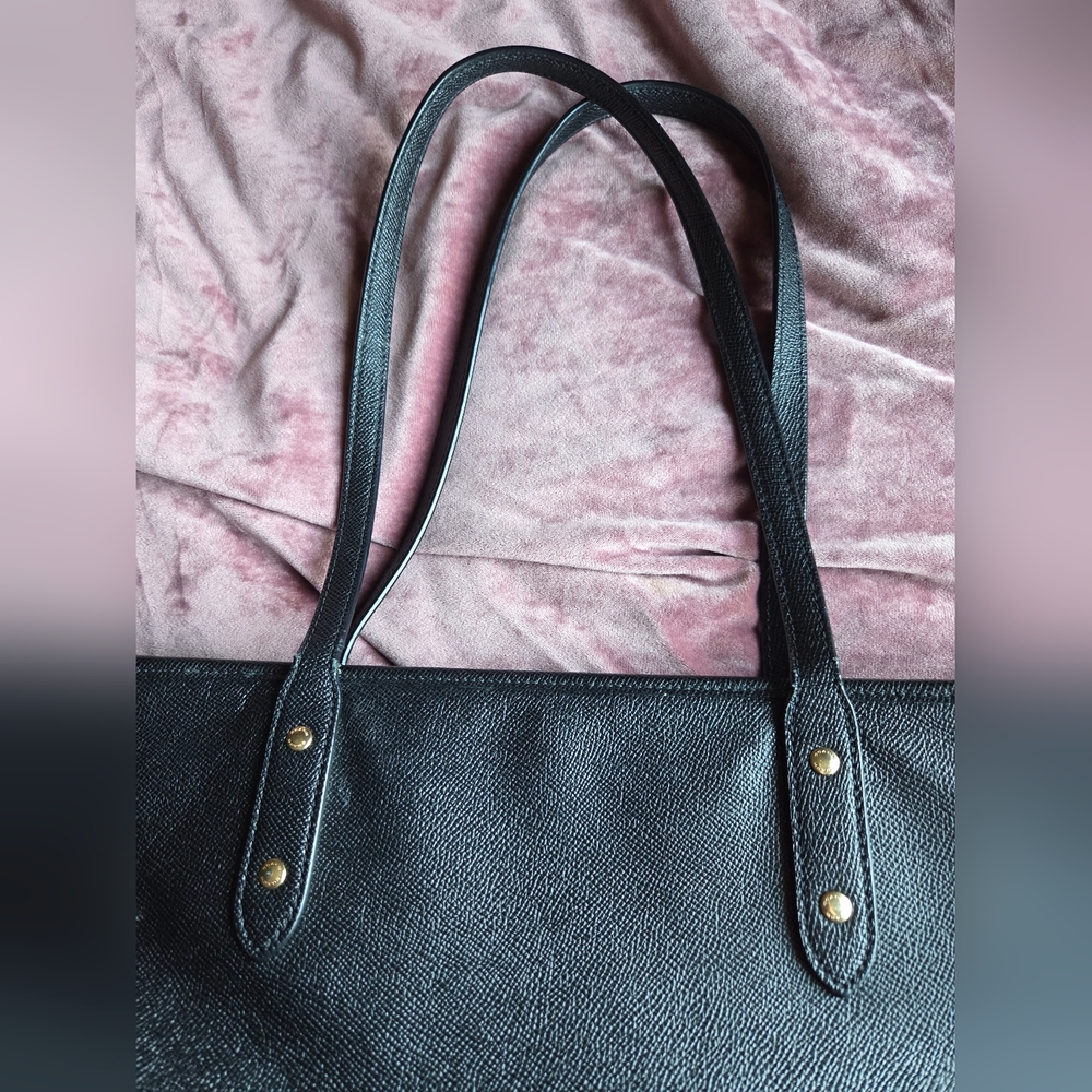 Authentic Coach Black Leather Tote Bag - 2022 - Picture 10 of 16